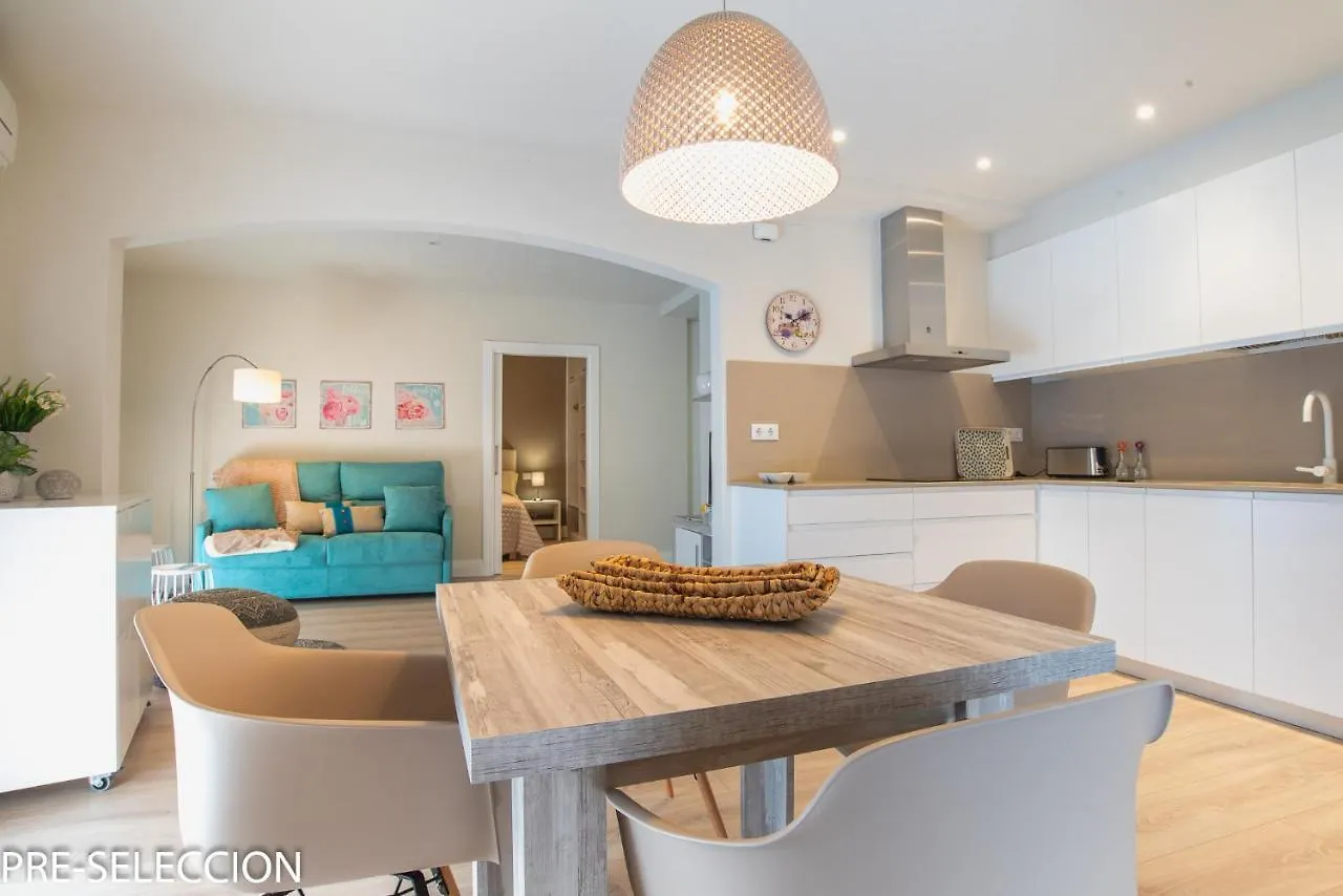 Apartamentos Hotel Pirineos Figueres  0*, Figueres (Girona)